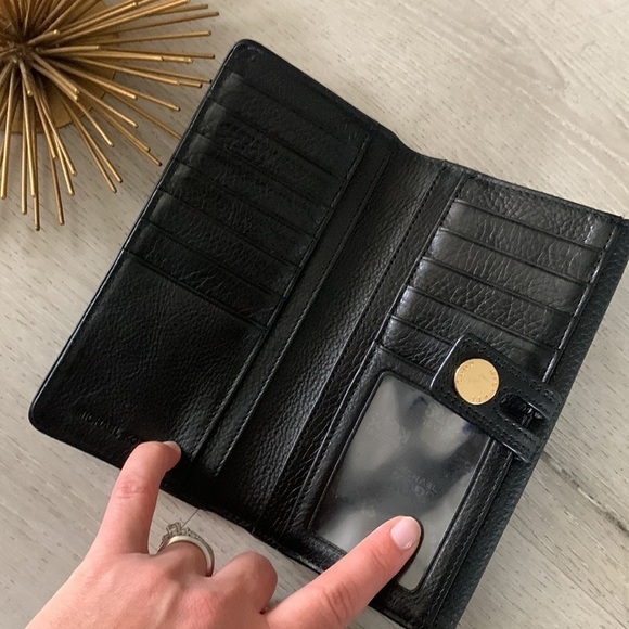 Michael‎ Kors black wallet gold hardware leather - Picture 9 of 10